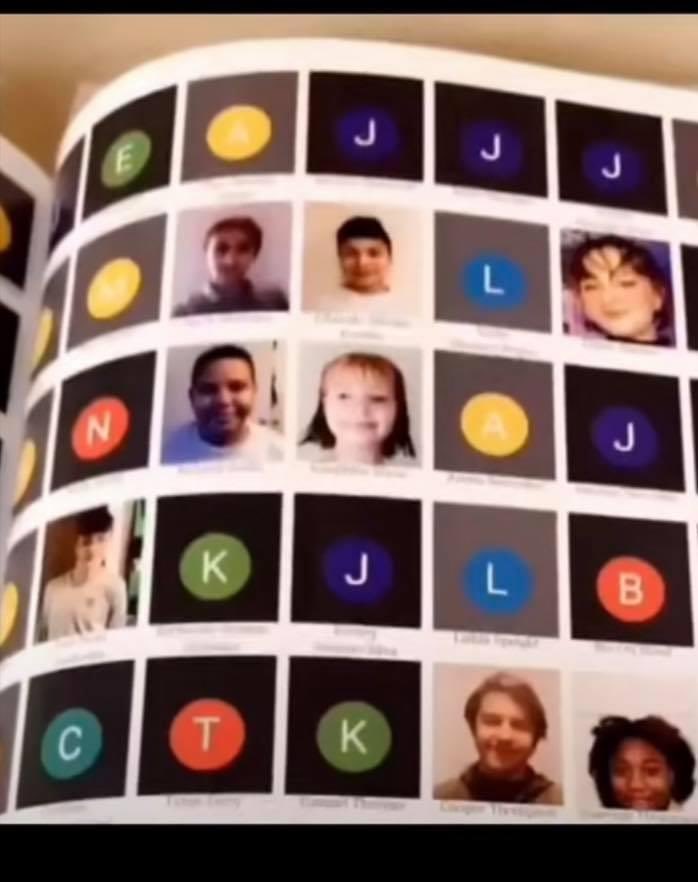 DikyJunianto's tweet photo. Buku angkatan zaman pandemi..
Iki Rai dadi alphabet... https://t.co/ZPx92bY9hX
