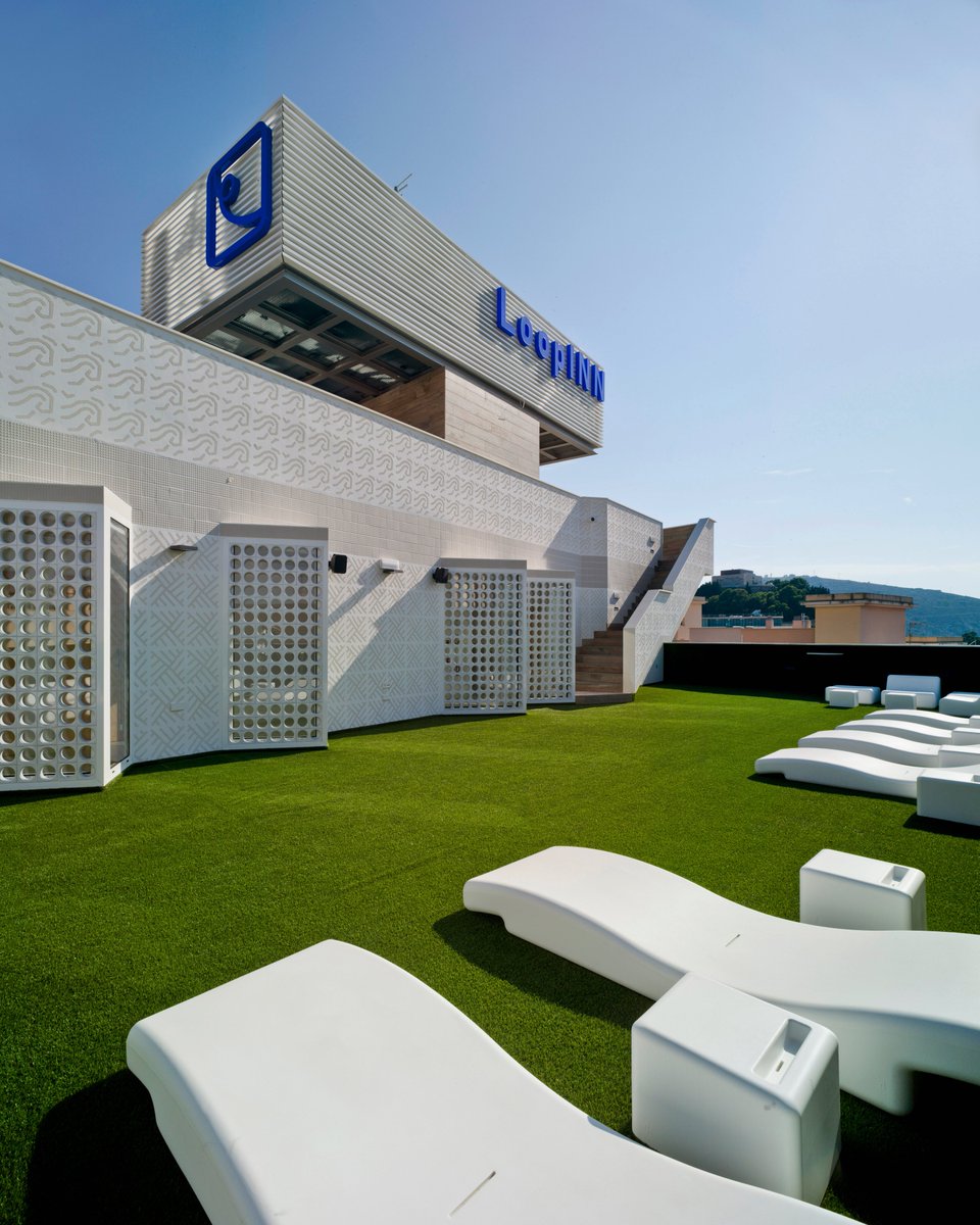 theloopinn's tweet photo. Contamos con las mejores vistas de #Cartagena desde nuestra terraza solárium.
Situada en la última planta, tiene un aforo para 40 personas y está pensada para el descanso, actividades o eventos al aire libre.
#LoopInn, un espacio perfecto para la relajación y la comunicación ➰ https://t.co/yo5hHOlv1d