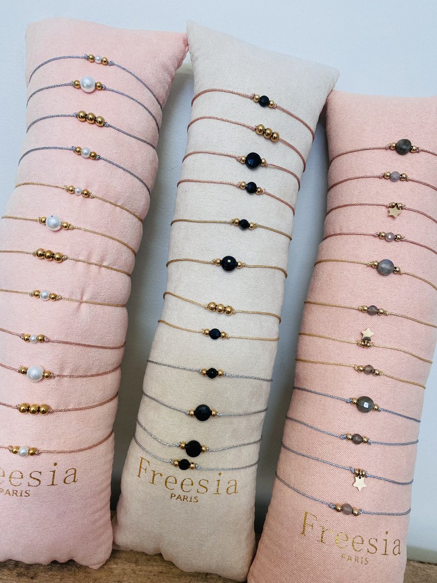 ELangillier's tweet photo. Des news côté bijoux ✨✨✨ @ Toit et Moi #manteslajolie #design #bijoux #jewels #jewellery #mode #accessoiresdemode #fashion #fashionaddict #fashionaccessories https://t.co/ZAkjsFuqIa https://t.co/nOzwRqSuA1