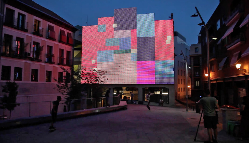 medialabMM's tweet photo. Seguimos con las proyecciones de #ProgramaLaPlaza del Festival de arte urbano #MMMAD hasta el 30 de junio de 23 a 24h. ➡️https://t.co/QpLQAdqVtb

Una hora antes, de 22 a 23h, a partir del 18, queremos #vernoslascaras también en nuestra #FachadaDigital
➡️https://t.co/6d1IqiROZS https://t.co/xz1UZituDd