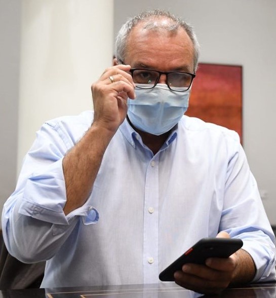 #Parpress | @LuisCamposj comienza a justificar las razones para hacer comparecer, en comisión del <a href="/parcan/">Parlamento Canarias</a>, a la consejera de Economía sobre la evaluación de la estrategia canaria sobre la economía del conocimiento, la denominada RIS3 vigente hasta 2020