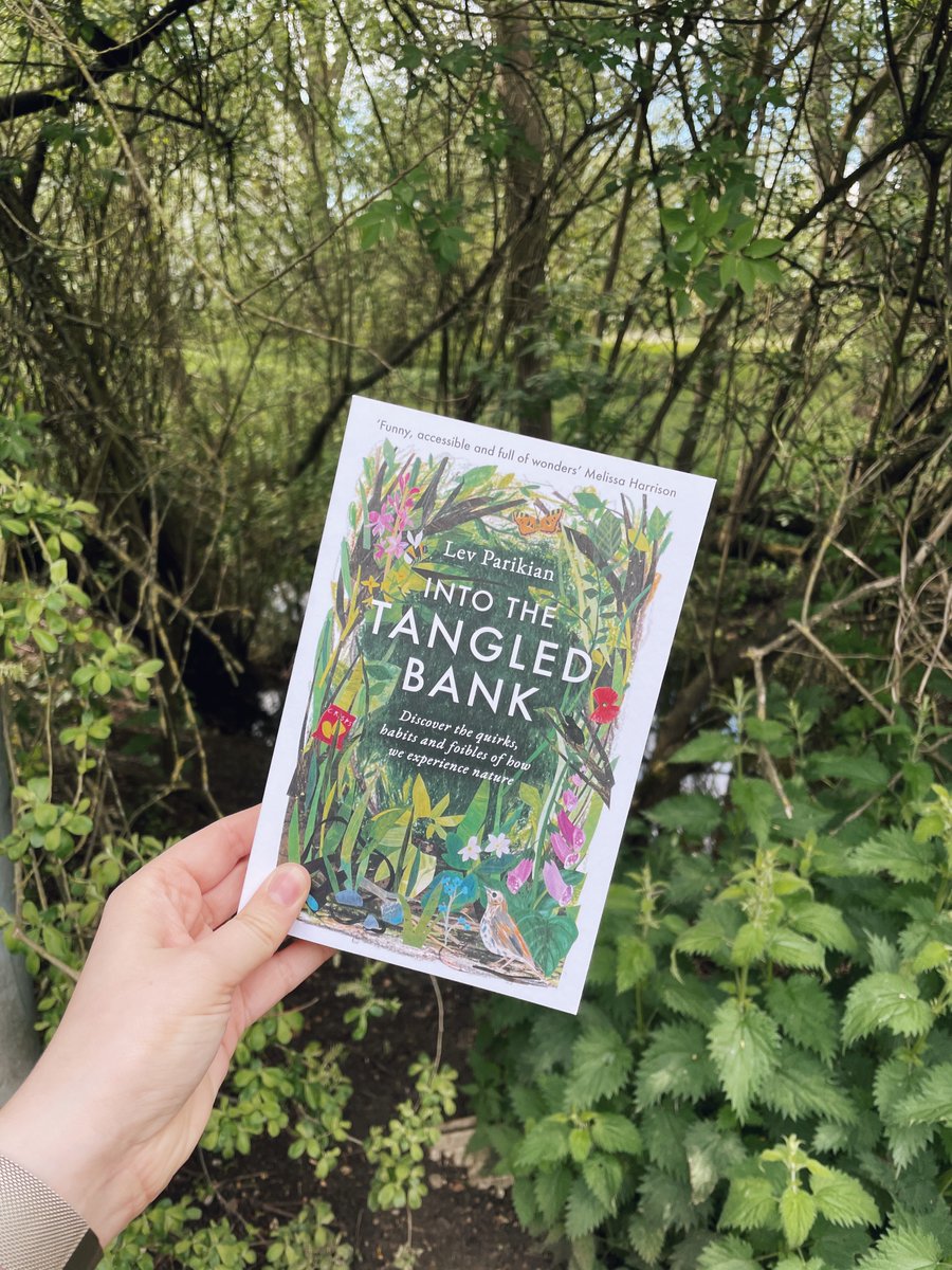 eandtbooks's tweet photo. 🌱‘Lev's endearing child-like joy at even the smallest of encounters is infectious’ BBC Wildlife Magazine
🌷'A joy to read’ Stephen Moss
🪲 'Full of wonders' Melissa Harrison
From pavement to garden to far-flung island, explore the wonders of nature with Into the #TangledBank https://t.co/XXjzJ2EWXD