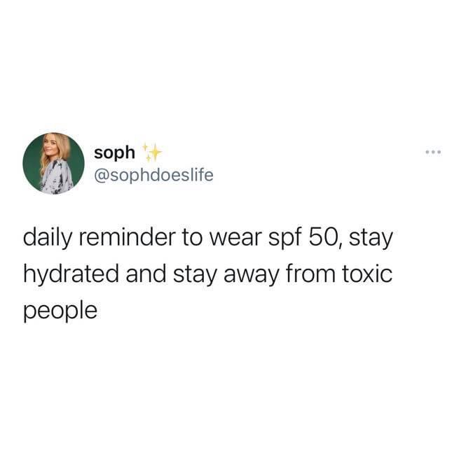fakebakeunited's tweet photo. Safe Tanning > everything 💕 Here at Fake Bake we're all about safe tanning and with summer finally here, we want to remind you that SPF is ESSENTIAL ✨ 

Shop Flawless Darker >> https://t.co/ZnEMuI6QcM https://t.co/OEvSFekqhU