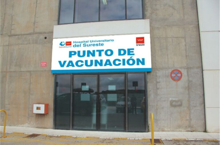 rivasactual's tweet photo. El Hospital Universitario del Sureste se suma al sistema de autocitación para vacunarse frente a COVID-19 #Rivas #VacunaCOVID19 #puntovacunación #HospitalSureste @HospitalSureste #RivasActual
https://t.co/0DJtePdG30 https://t.co/IbZIMPtd66