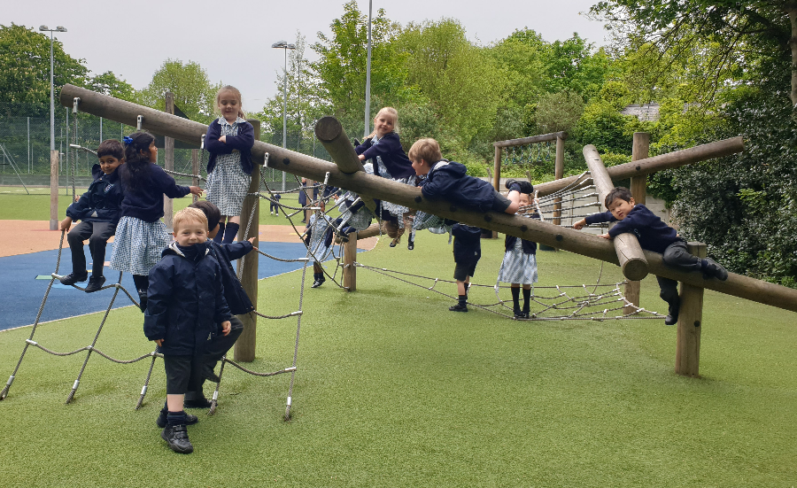 BelvederePrep's tweet photo. Fun at break time for First School #belvedereprepfirstschool #year1fun #receptionfun https://t.co/lpYh2ZgGph