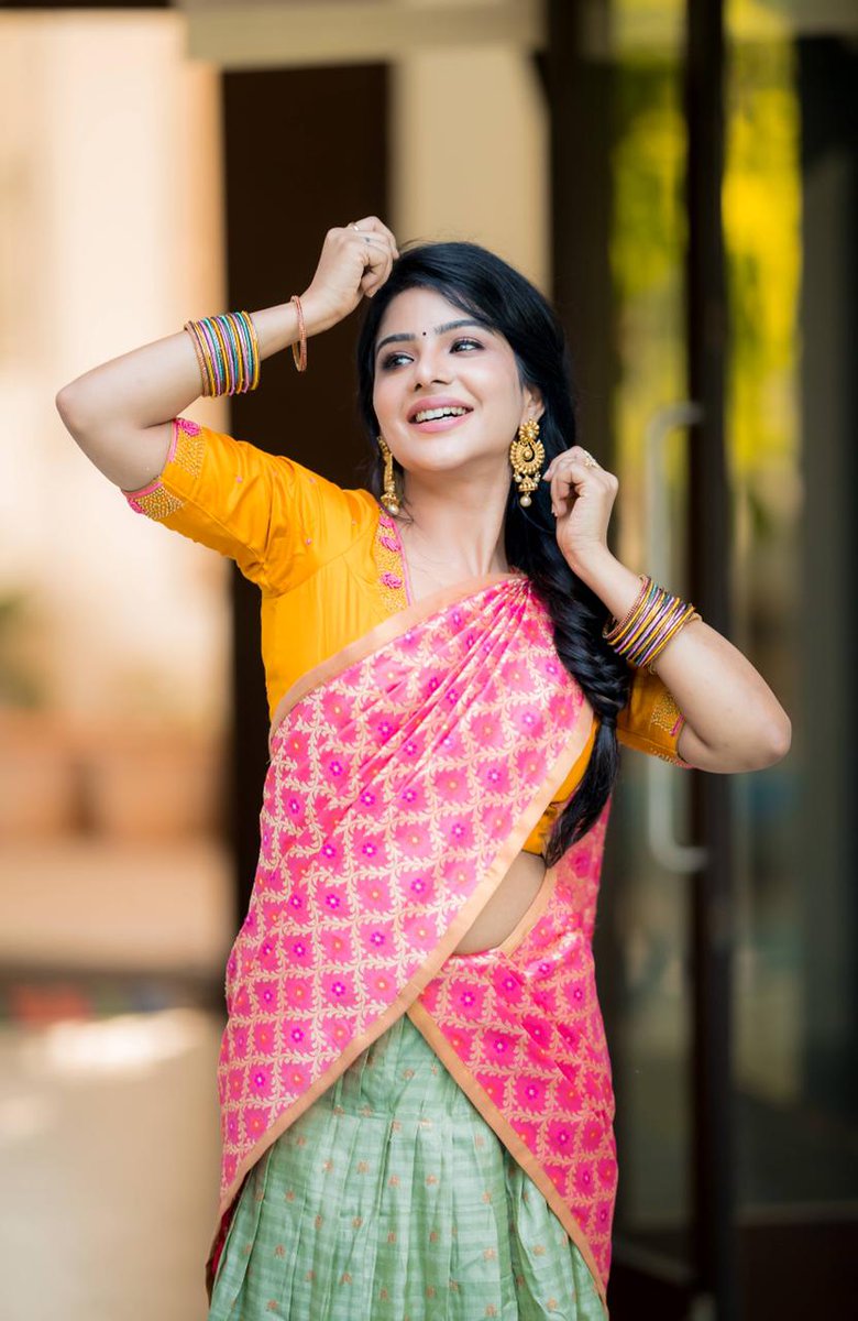 TheAuteur_Media's tweet photo. Happy Birthday to the Happening Simple Star @itspavitralaksh 

@camsenthil 
#Shanmathi
#Kobler 
#Anbuselvi #PuiiAmmy
@onlynikil 
#NikilMurukan #NM https://t.co/HgpZX46DrL