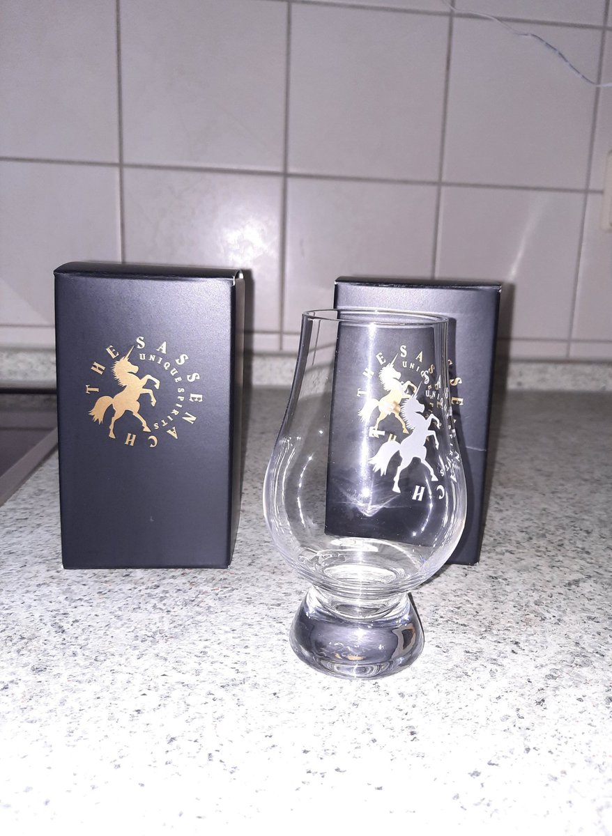 The parcel delivery service was there <a href="/SassenachSpirit/">Sassenach Spirits</a> <a href="/SamHeughan/">Sam Heughan</a>