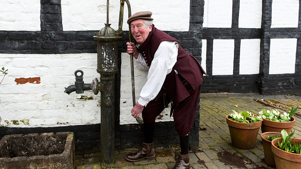 English Heritage tweet media