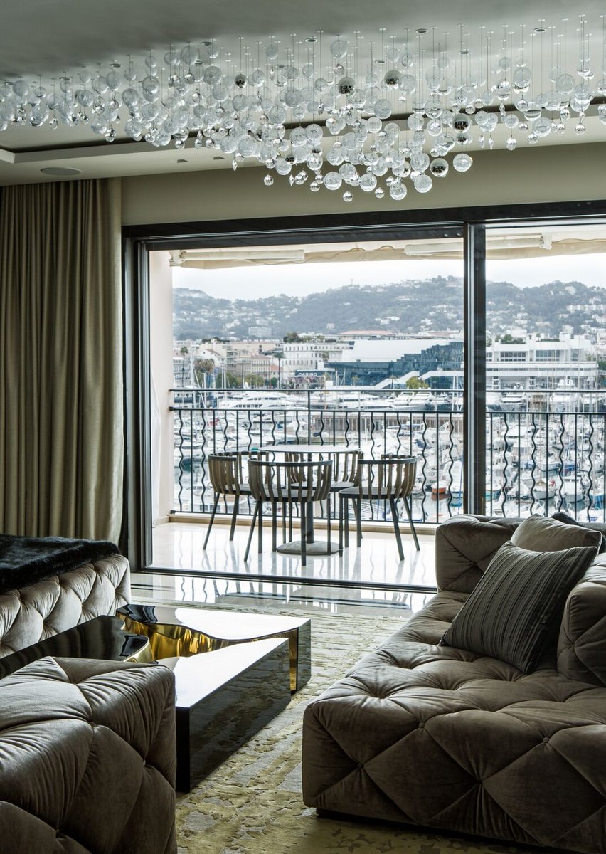 YakoriStore's tweet image. bit.ly/33S4H6j

We have a selection of luxury designer sofas that combine style, impeccable construction and quality and natural materials.

#sofas #designsofas #luxurysofas #modernsofas #furniture #design #home #homedecor #interiordesign #decor #art #modern #decoration