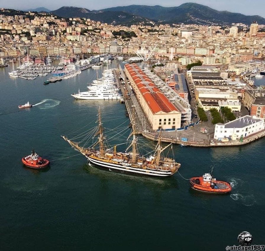 Giovanni Toti tweet media