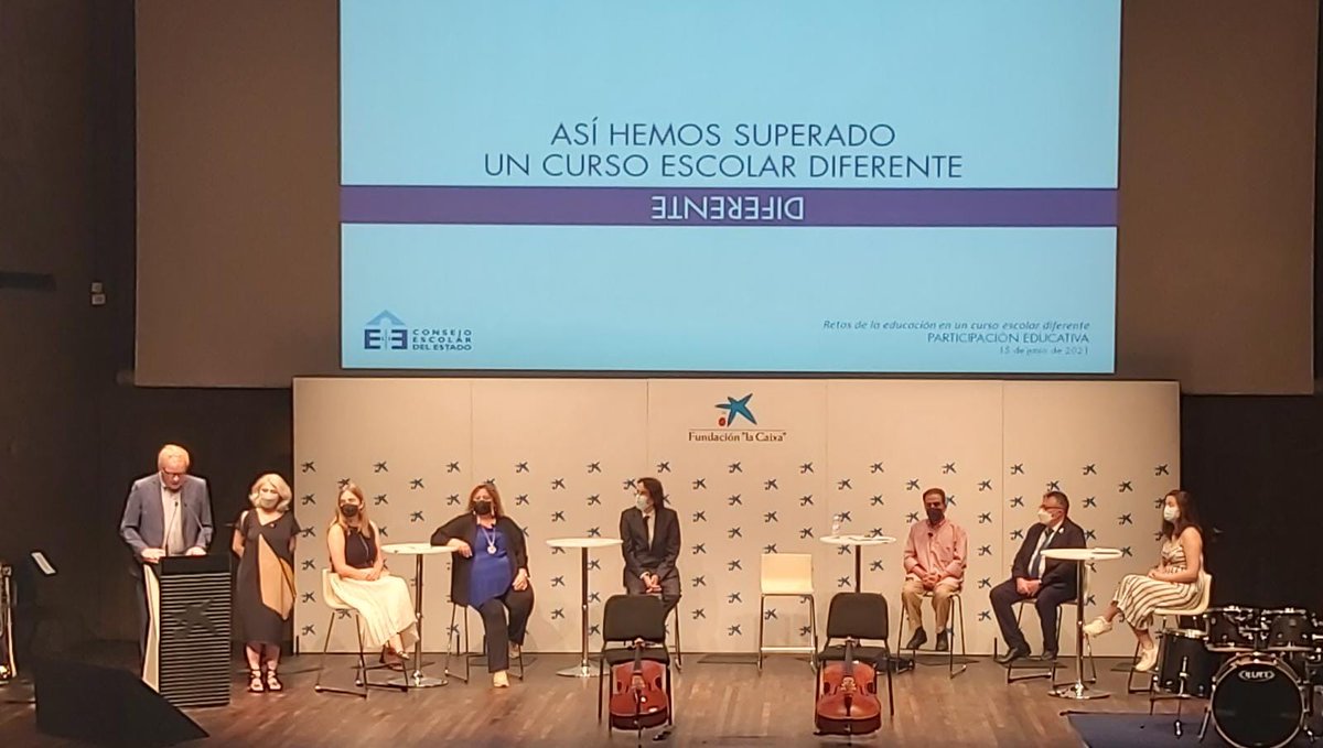 Nuestra presidenta, Leticia Cardenal, ha deseado que el próximo curso sea 100 % presencial y ha reclamado medios y plantillas estables. 
Familias, centros y estudiantes piden más recursos materiales y humanos para la educación pública
bit.ly/3gtPAap vía <a href="/europapress/">Europa Press</a>