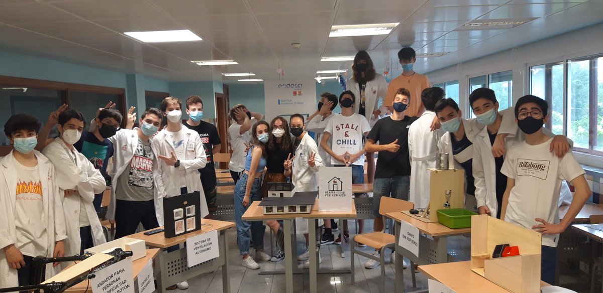 meridariz tweet media