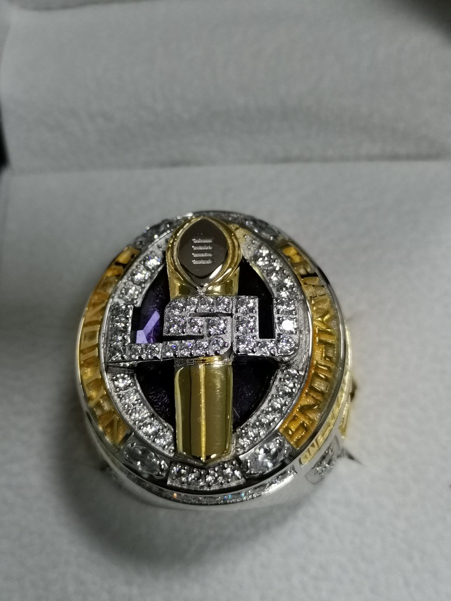 ManyCustom's tweet photo. LSU Tigers National Championships #lsutigers #lsufootball #lsubaseball #lsubasketball >> https://t.co/ecg2NLXwyW https://t.co/welsk9Ssmf