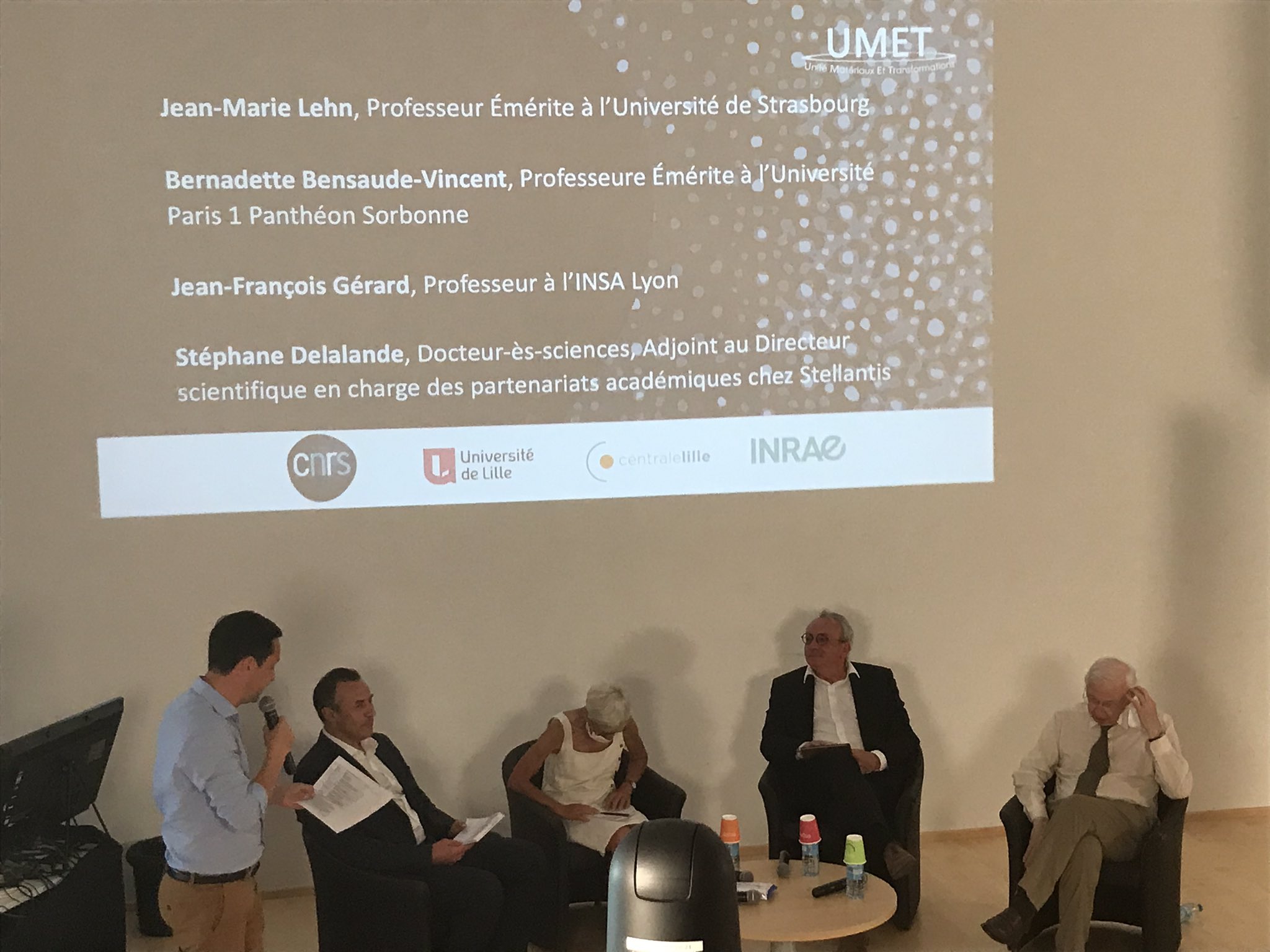 Cnrs Hauts De France Il Est L Heure De Passer A La Table Ronde Avec Jean Marie Lehn Unistra Bernadette Bensaude Vincent Sorbonneparis1 Jean Francois Gerard Insadelyon Et Stephane Delalande Stellantisfr Autour Du Theme