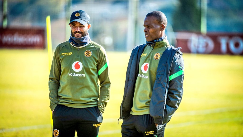 khanyiqondani8's tweet photo. Kaizer chiefs young coaches are busy preparing the team for caf champions league semifinals #CAFCL #TotalCAFCL. well Others busy preparing marabastad for shell cup #shellhelixultracup please don't invite kaizer chiefs we busy ๐๐ https://t.co/ehVPgy7NkD