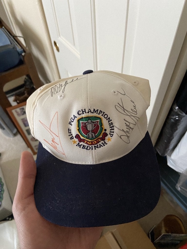 I was going through some stuff at my parents house and found my hat from the 1999 PGA Championship signed by Payne Stewert, Phil Mickelson, and Sergio Garcia - Story in Comments
 
https://t.co/GBY6ldrBiW
 
#GolfFun https://t.co/u6YeqkRRTu
