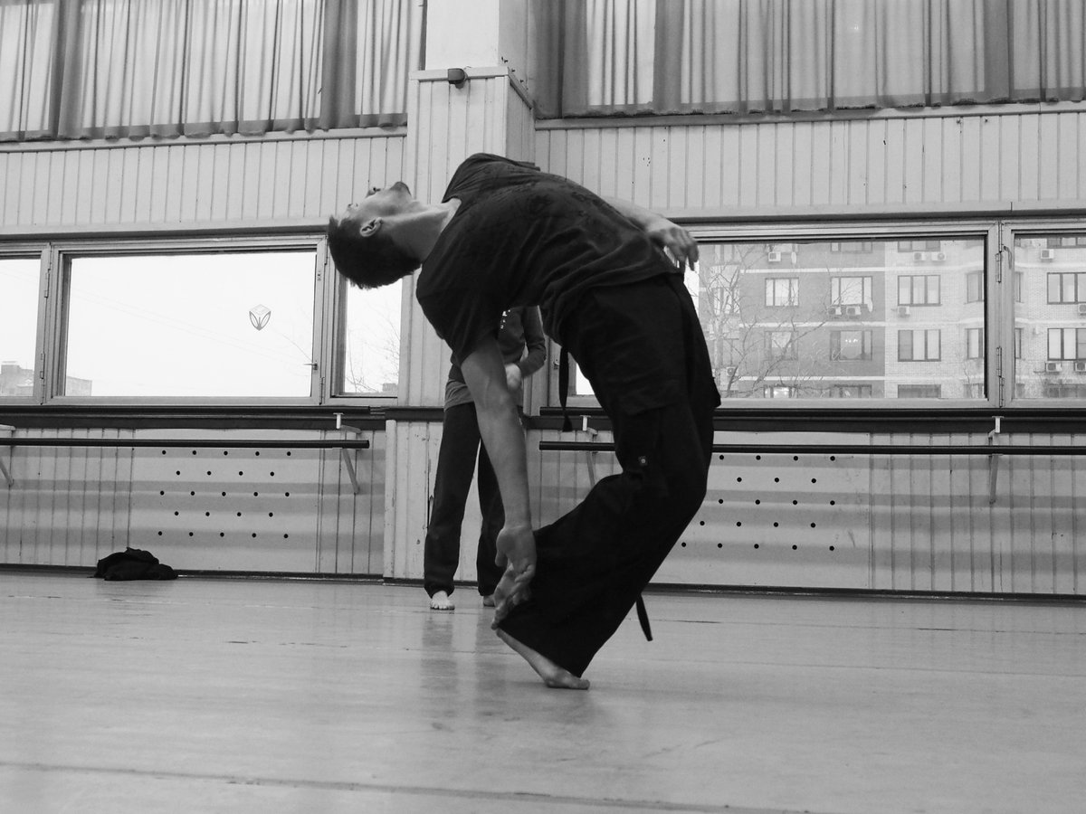 CieAutreMina's tweet photo. Venez découvrir nos Master Class 7 I 10 juillet au CREPS à Montpellier avec les artistes russes invités pour dansePlatForma #21 ! 

Découvrez Mitia Fedotenko, chorégraphe d'Autre MiNa, le 9 juillet de 10h à 13h au CREPS (salle SD1)
#masterclass #danseplatforma21 #crepsmontpellier https://t.co/tVDfDEBqxj