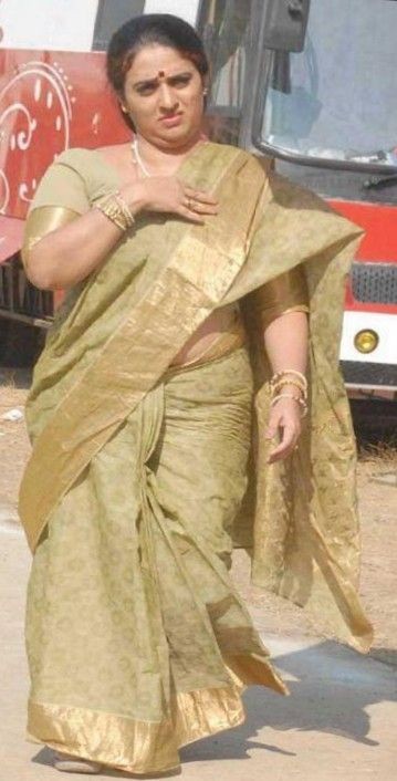 Image Pavitra Naresh in Dubai, Pavitra Honeymoon Collections నరేష్-పవిత్ర షికారు.. లీకైన వీడియోలు.. హనీమూన్ అయిపోయిందా