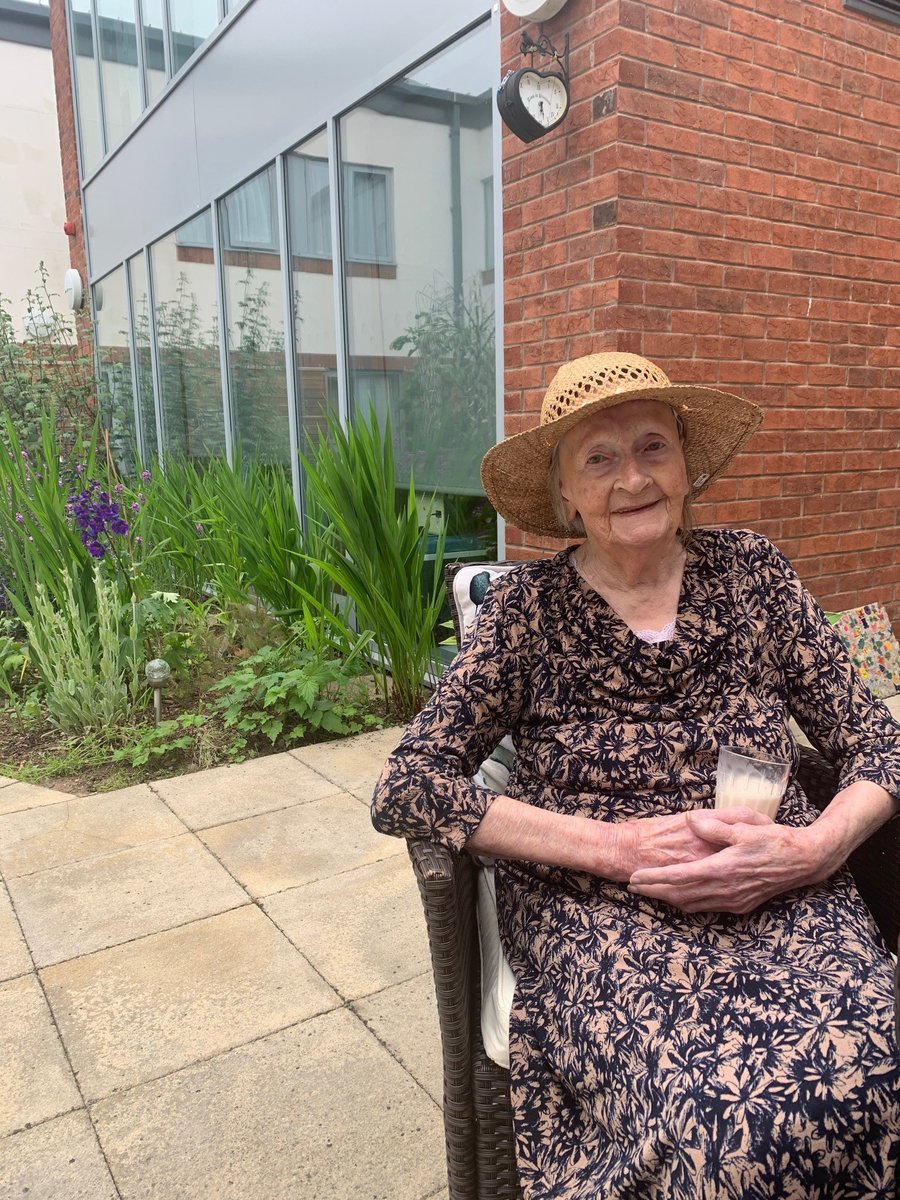 VidaHealthcare1's tweet photo. The sun is shining at Vida Hall in Starbeck! 🌞

For more information about respite or permanent stay visit https://t.co/aDKP55B43w

#VidaHall #VidaHealthcare #DementiaCare #Harrogate https://t.co/lapchB75Sw