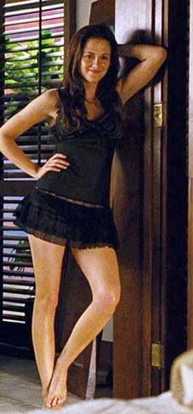 More10599742's tweet image. "On his honeymoon, Edward insists on playing chess to avoid other things.  I read it in the script and said.  Come on!  Kristen looks so amazing in these little nightgowns.  I don't think chess is what I have in mind."
Robert Pattinson