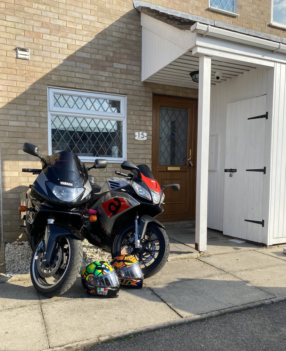 shelb3_'s tweet photo. his and hers🥺 #firsthome #firstbikes https://t.co/0IuK8JfaGq