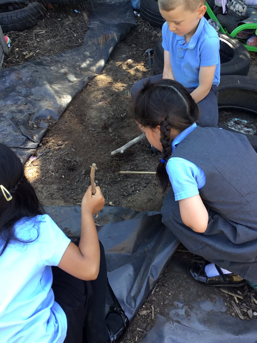 Come out, come out, wherever you are! We love finding bugs 🐞🐛🦟🕷🪲🐜🪳
#minibeast #bughunt #ispy #outdoors #bughotel #eyfs #RavensAcademy