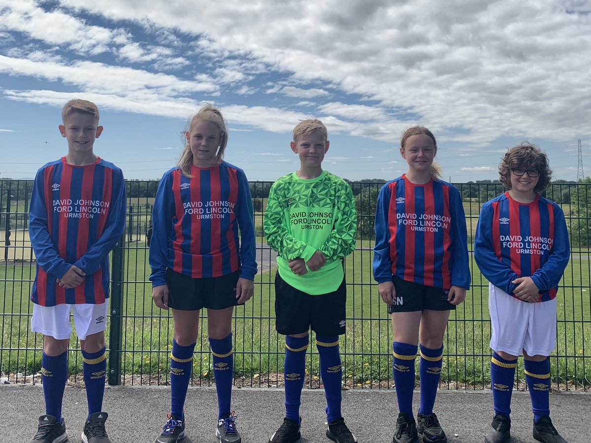 A massive thank you to David Johnson Ford Lincoln for donating a new football kit for the school teams! Pupils can’t wait to try it out! #TeamAHS