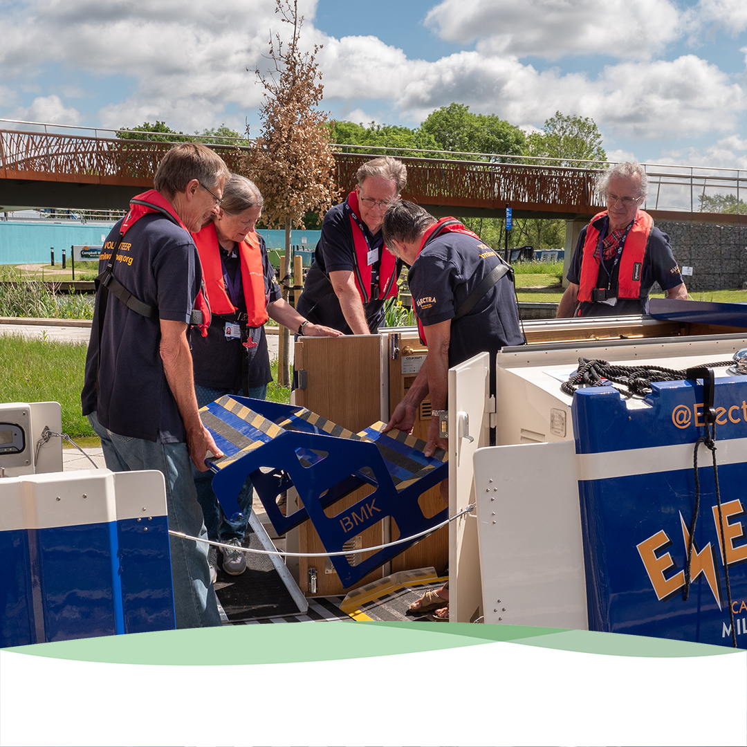 On #ElectraBoatMK we take safety very seriously - our crew are currently undergoing 7 weeks of training to ensure that we can look after our guests, and other crew members, every step of the way. 
This session was all about operating our wheelchair lift safely and efficiently! 👨‍🦽