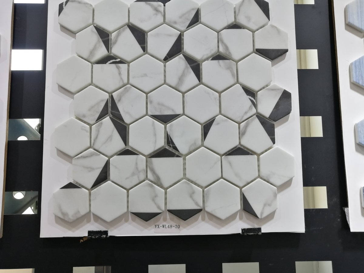 tilendco's tweet image. Full body Glass Mosaic !