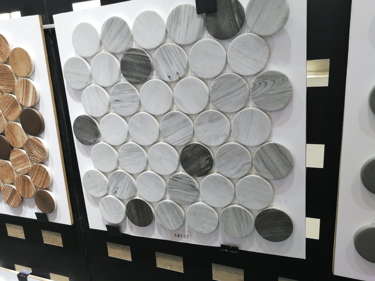 tilendco's tweet image. Full body Glass Mosaic !