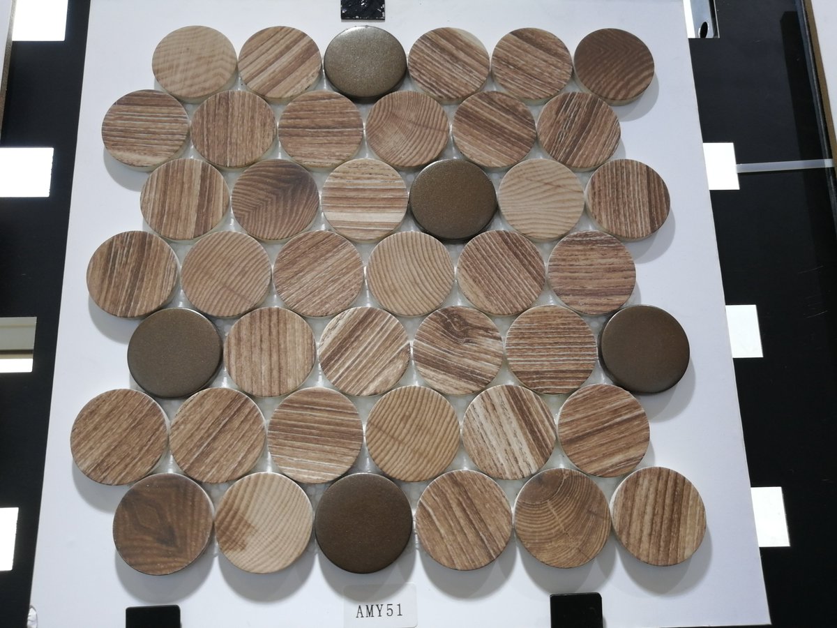 tilendco's tweet image. Full body Glass Mosaic !