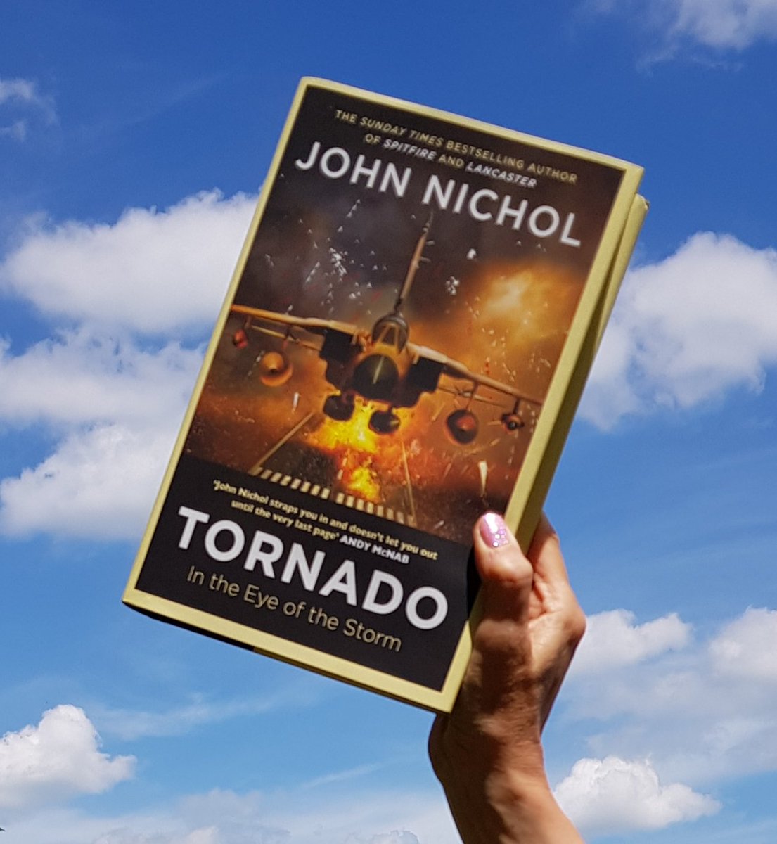 V quick ✈ RT comp
TORNADO: In the Eye of the Storm takes to skies tomorrow!
An incredible &amp; moving story of the RAF Tornado force, &amp; their families who waited at home, during the 1991 Gulf war
RT for chance to win a signed copy today!
Available now at your local @IndieBookshopUK
