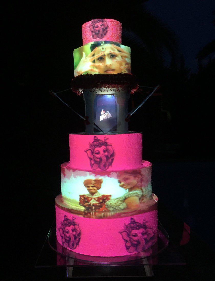 CakemappingPro's tweet image. CaKeMapping.Pro con 360 grados de proyección y holograma de los Novios! Exclusivo para bodas….Toda Una Experiencia! @VideoMappingPro