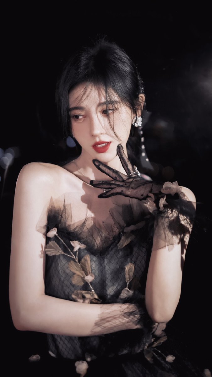 juijngyi's tweet photo. #JUJINGYI #鞠婧祎 x #10thTencentVideo
©噗叽咕咕咕 https://t.co/7LpSEtk6Sm