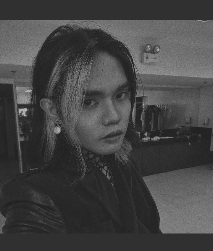 pawtory_'s tweet photo. Kamukha mo po future husband ko @imszmc

ctto 

@SB19Official #SB19 https://t.co/aWwHCaFbvu