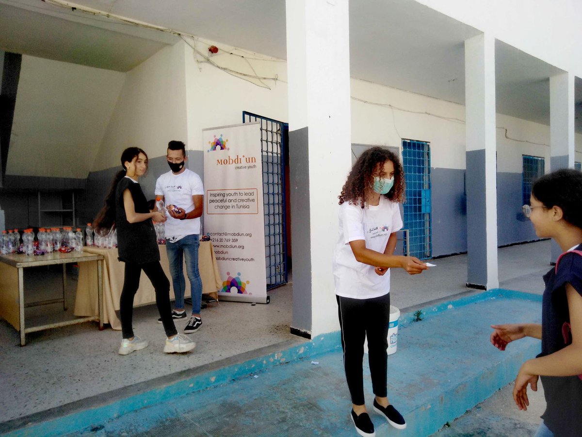 MobdiunCreative's tweet photo. A l'occasion des examens de fin d'année scolaire, Mobdiun a offert les 7 et 9 juin un goûter aux élèves du collège Assad Ibn Fourat.
Toute l'équipe souhaite une bonne chance à tous les élèves qui passent des examens cette semaine https://t.co/N5ccdkz08U
