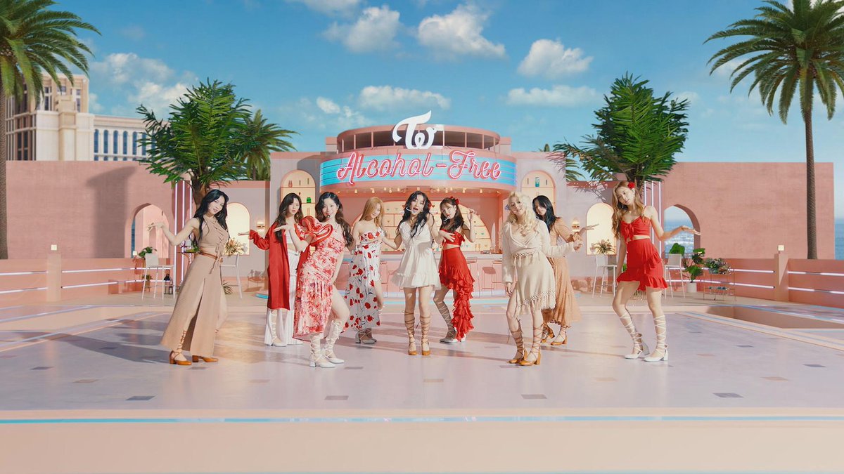 vmdhdirn's tweet photo. @JYPETWICE 9와이스의 활동을 볼수있어서 너무너무 행복해요ㅠㅠ 항상 아프지말고 건강히 활동해요!!❤
#TWICEspaces #알콜프리 #AlcoholFree https://t.co/oR6p7u0nHY