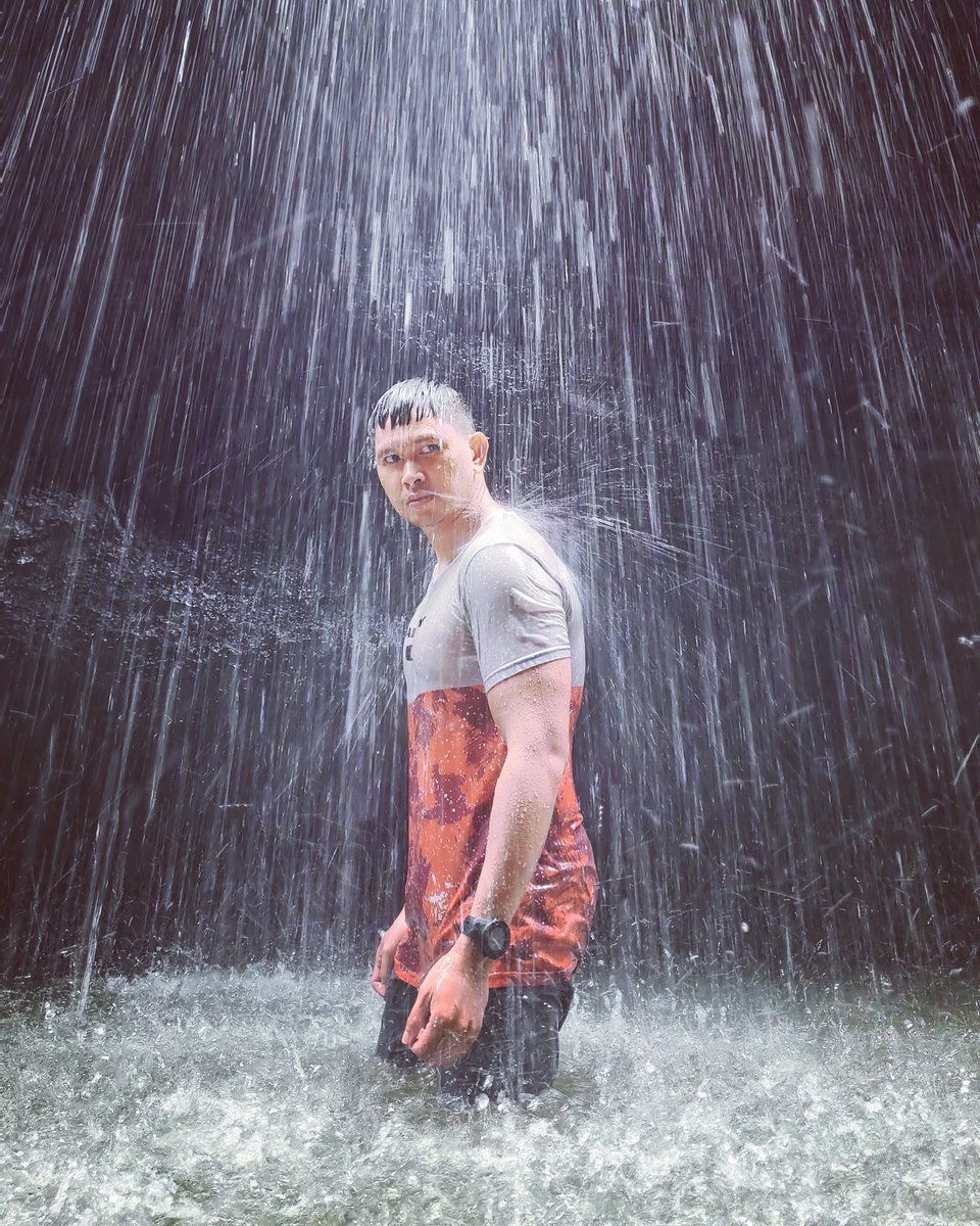 VictorElvisM's tweet photo. I'll sing in darkness, I'll laugh in the rain. Rejoice in your love again. https://t.co/1gqJf5zR4r