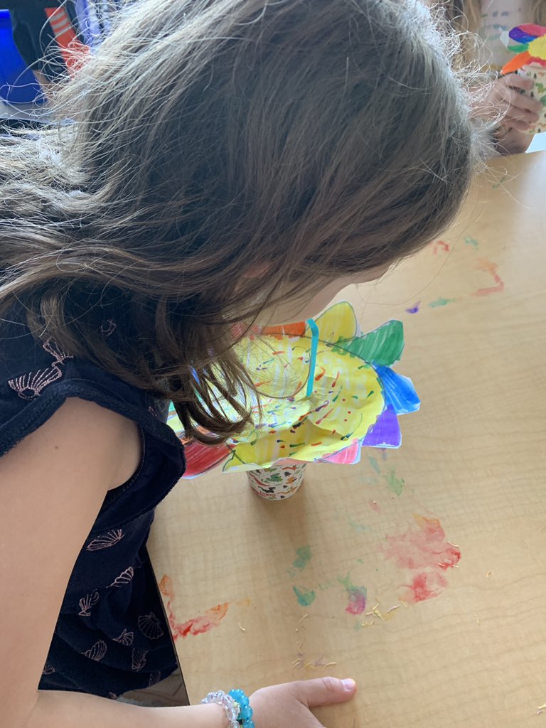 Laura Fee tweet media