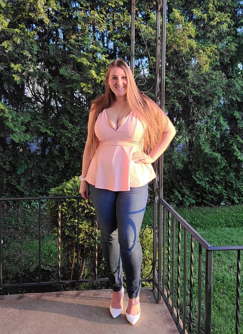 Hey there 😘 https://t.co/YeHqwCpjuV