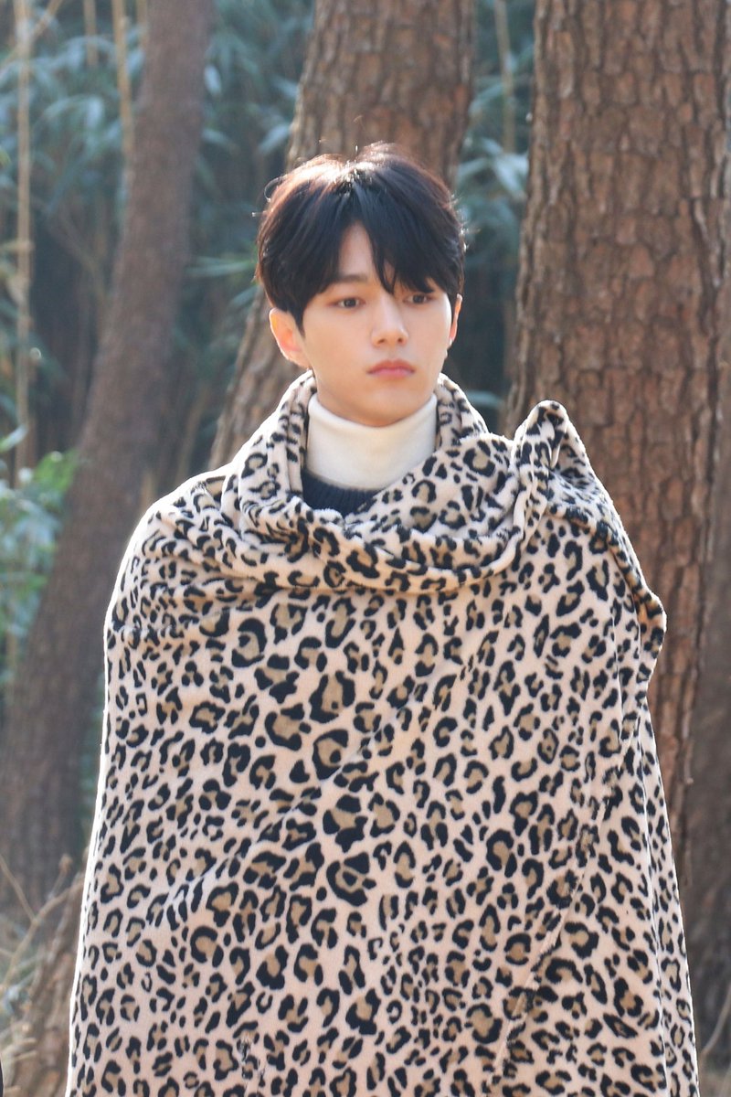 KIMMYUNGSOO_1's tweet photo. ◽묭묭 Story📝 

기억과 기억 사이 Behind📸
귀여움과 멋짐 가득한 명수😊 

#김명수 #KIMMYUNGSOO
#매니지먼트이상
#management2sang https://t.co/Hr1QUvLimZ
