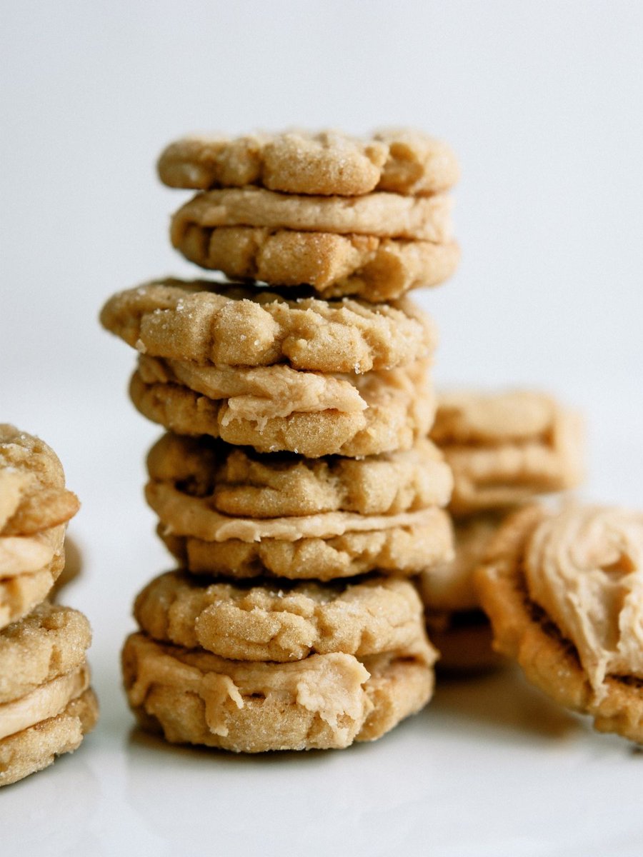 SixSistersStuff's tweet photo. Homemade nutter butter cookies are a deliciously delicate peanut butter cookie filled with a peanut butter frosting. Basically what cookie dreams are made of!
https://t.co/5amsPfGRiy #sixsistersstuff #nutterbuttercookies #bestcookies https://t.co/WlPS4RQYoc