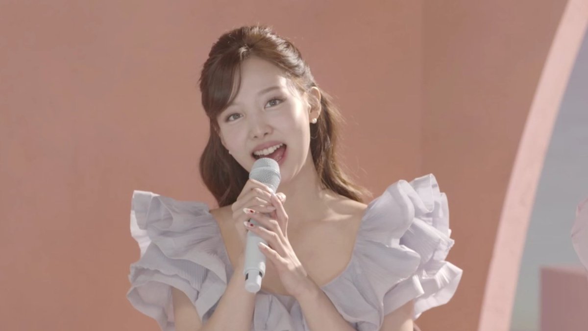 inythinker's tweet photo. IM NAYEON https://t.co/qJ24A5bdNC