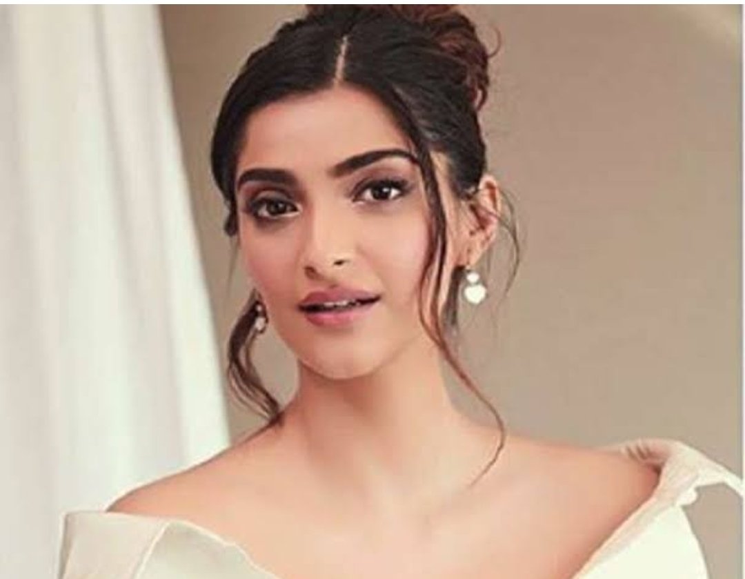 Happy birthday Sonam Kapoor 