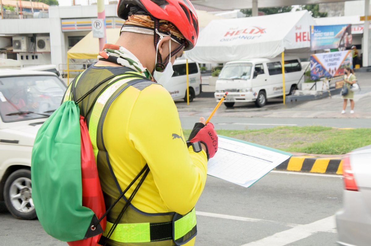 icsc_ph's tweet photo. Thank you to all the volunteers who made #MetroManilaCounts possible! We are now a step further to helping build better bike and pedestrian infrastructure in the capital. #BetterByBicycle

Photos by @stormtrooperkai, @Keisha_Geisha, Luis Magsino, and Karen Resurreccion. https://t.co/Qyq0WLM6Bp