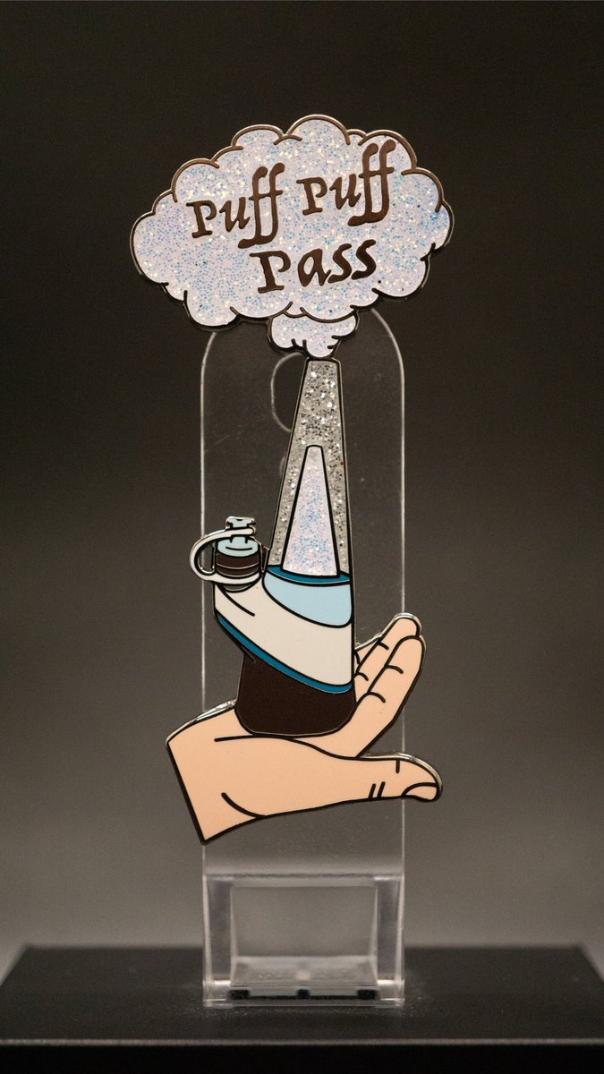 sickrefco's tweet photo. We've got pins ready to find good homes! Check out our Etsy, it would mean a lot to us! We're also doing a giveaway when we hit 300 followers on IG! #pins #enamelpins #etsysellers #SmallBusiness #supportlocal https://t.co/HbJSald2hL