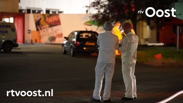 Zeer grote brand bij eierverwerker in Raalte. #rtvoost.