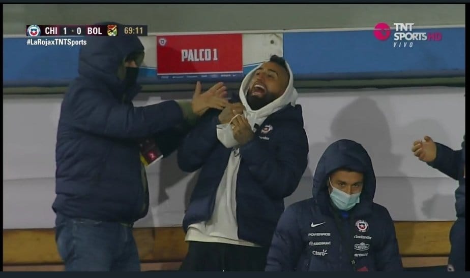 neuro_p_salinas's tweet photo. Empate a cero. Contegios disparados.
Y Arturo Erasmo con covid en el estadio
Así. Tal cual https://t.co/t3BKxsjZno