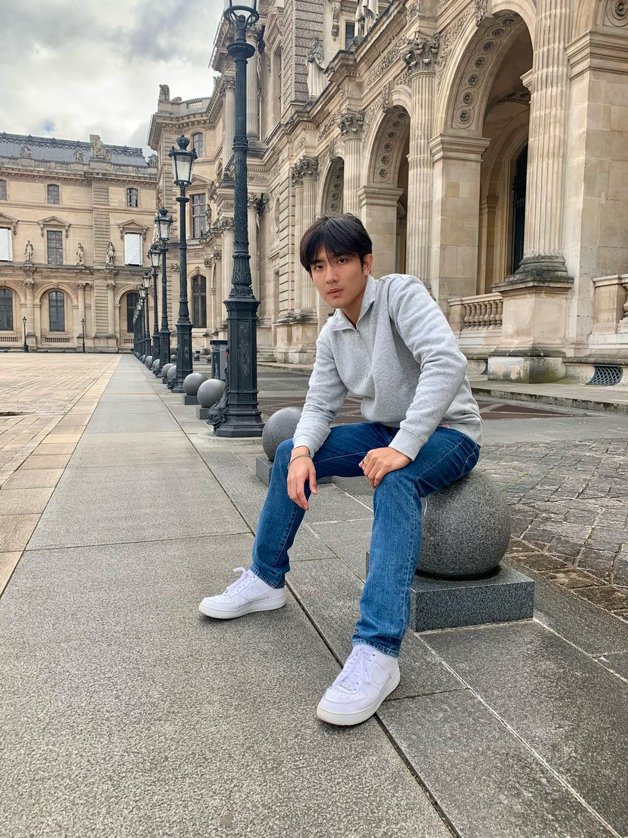 ralphhmalibunas's tweet image. missing lourve museum 🇫🇷