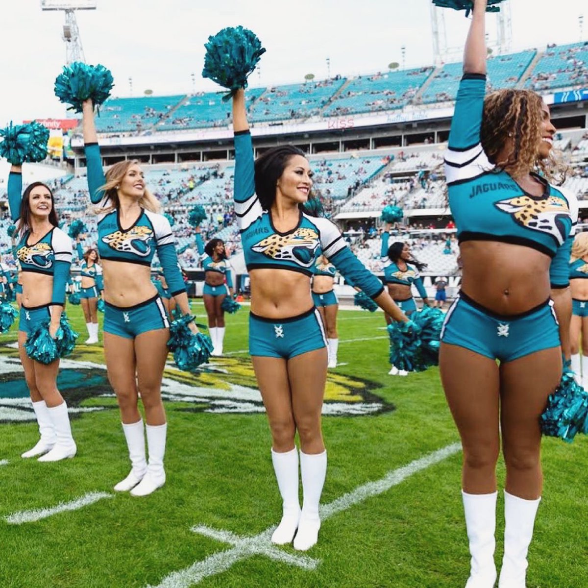 theotherAP's tweet photo. 5️⃣-6️⃣-7️⃣-8️⃣! Kickline was always my favorite part! 👯‍♀️ These photos were from my fifth and final season back in 2019. 

For those auditioning this week, remember to kick high and smile big! 😄 Good luck and have so much fun!! 😍 

#MOREROAR #NFLcheerleaders #Jaguars #Jacksonville https://t.co/7MGOP5rTSo